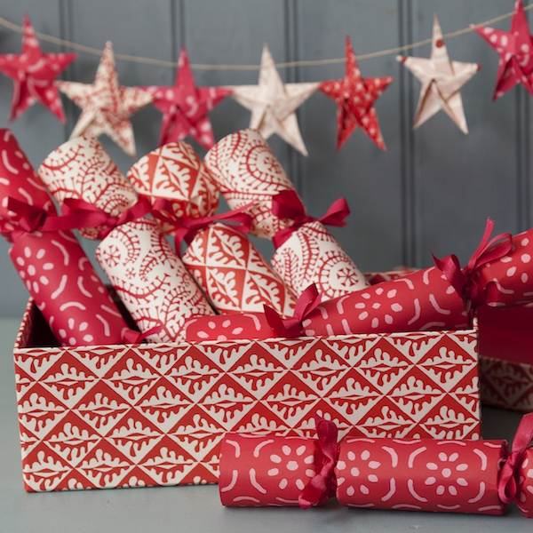 Cambridge Imprint Crackers and Star Garland Cambridge Imprint Crackers and Star Garland