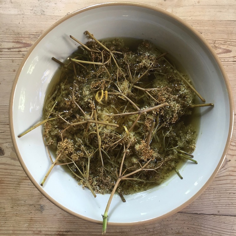 How To Make Elderflower Cordial
