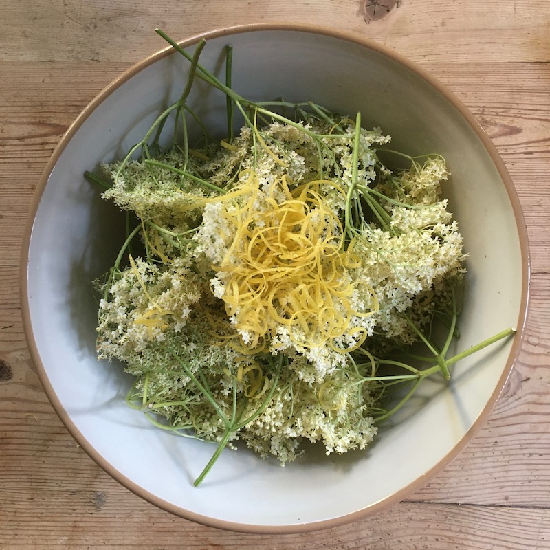 How To Make Elderflower Cordial