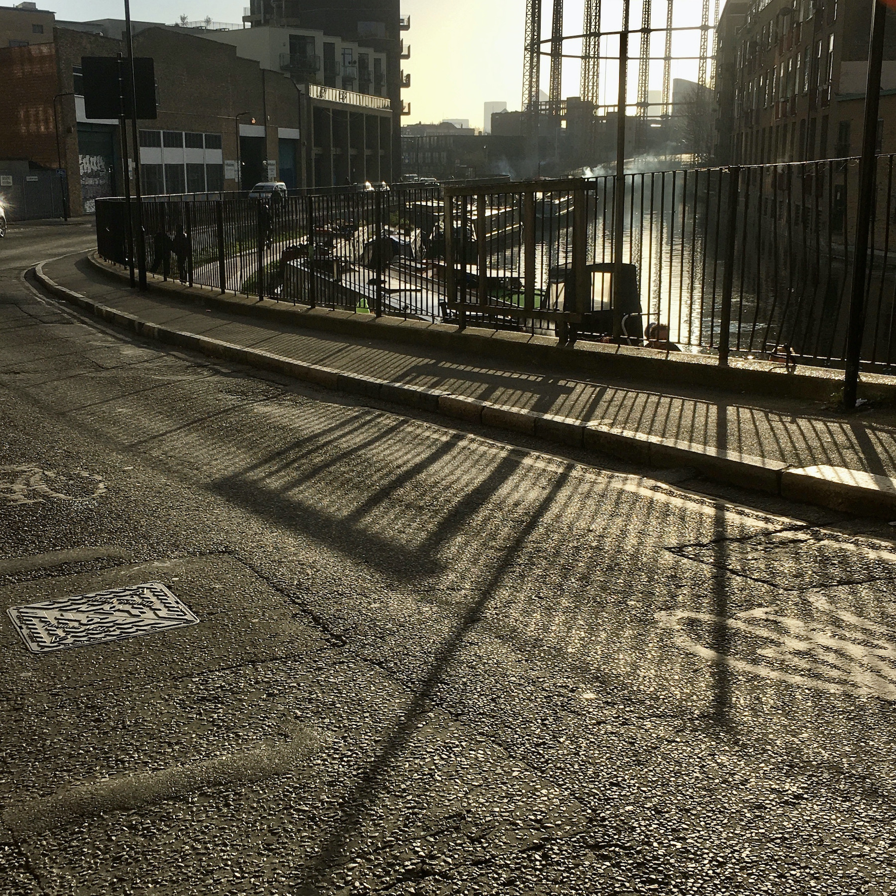 Regent's Canal and Bethnal Green Gasometer